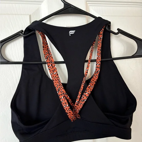 Fabletics Black Meridian Women Shorts and Bra - Picture 2 of 5